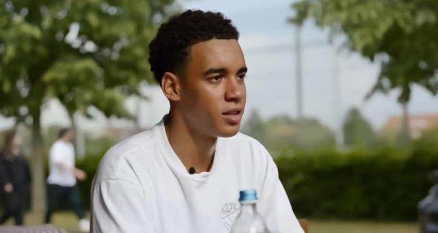 1696203437610008032.jpg 4b77cef0-8c00-44ed-8f8e-0ac50a46e9f5.jpg